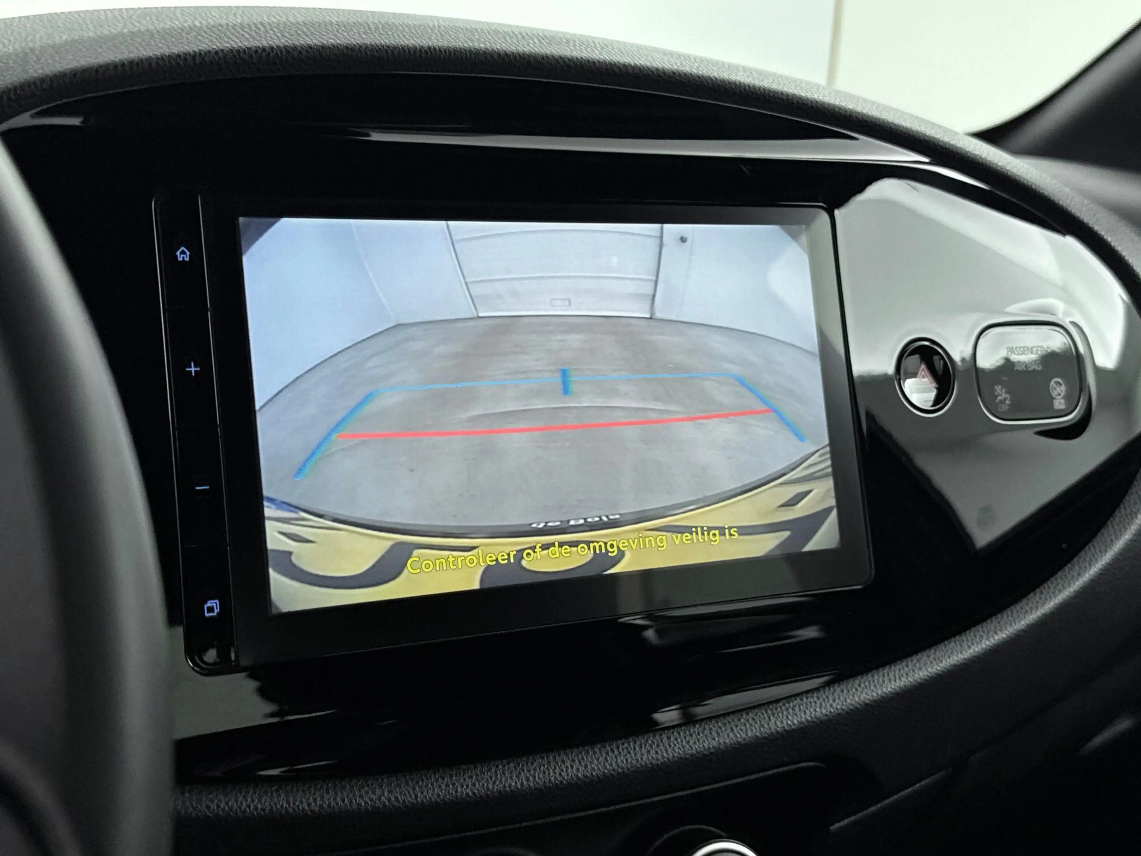 Toyota Aygo X 1.0 VVT-i MT Play | All seasonbanden  | Camera | C — photo 14