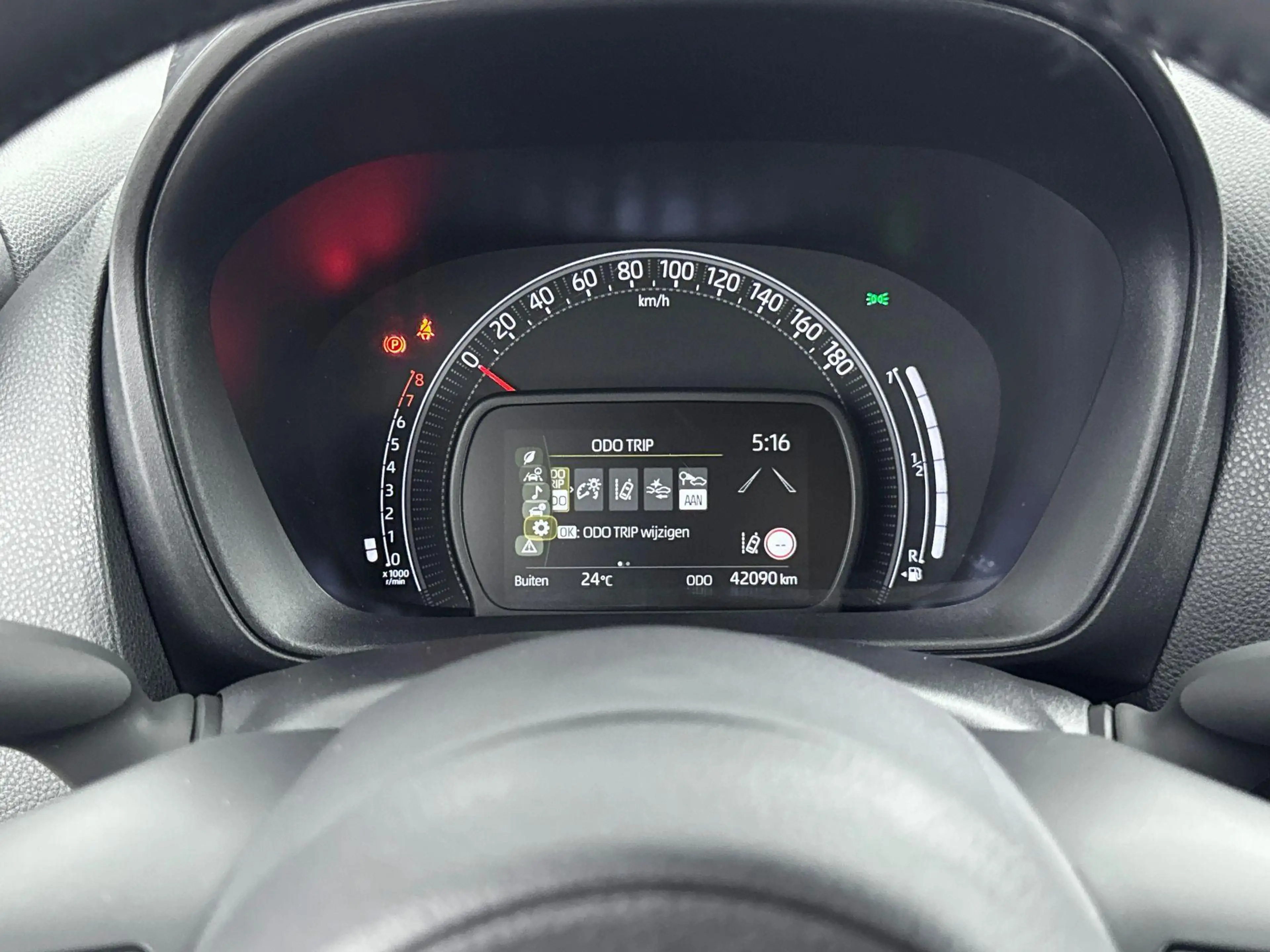 Toyota Aygo X 1.0 VVT-i MT Play | All seasonbanden  | Camera | C — photo 10