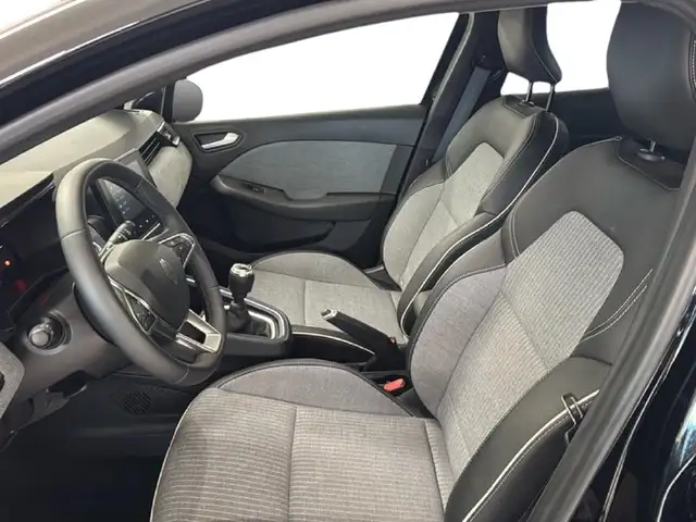 Renault Clio view 13