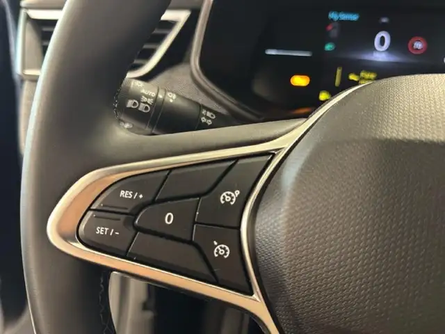 Renault Clio view 8