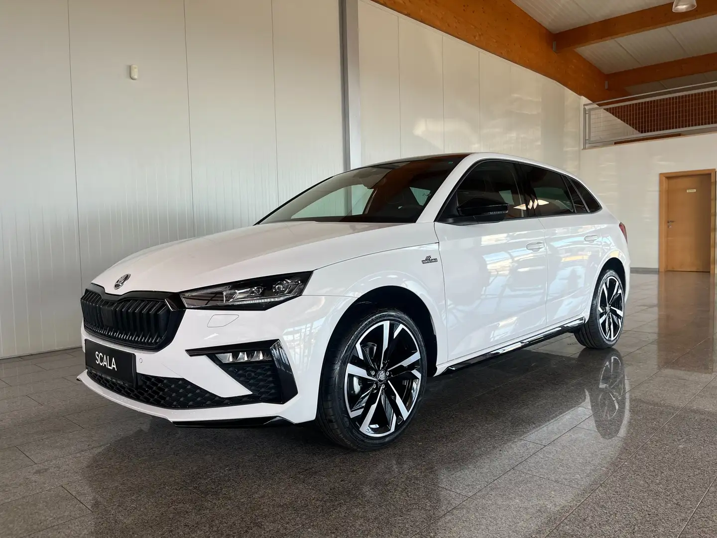 Skoda Scala 1,0 TSI Monte Carlo "Aktionspreis 24.490" Weiß - 2