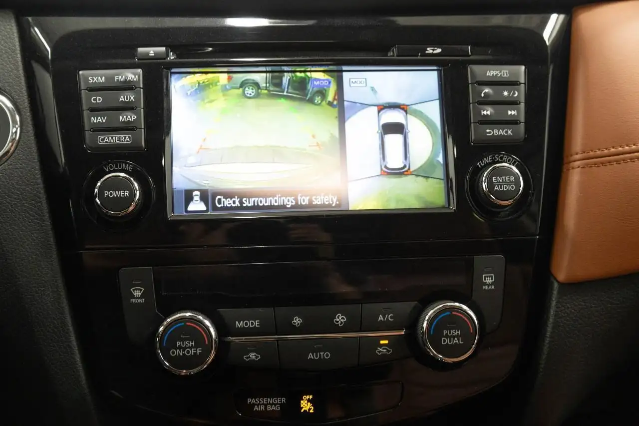 Nissan Rogue снимка Nissan Rogue