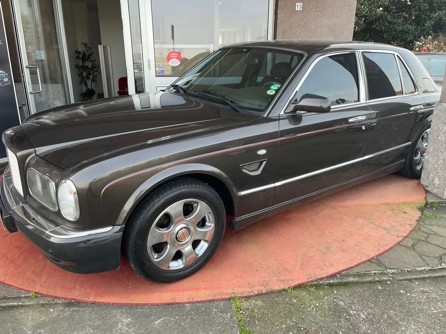 Bentley Arnage 6.8 Red Label Marrón - 1