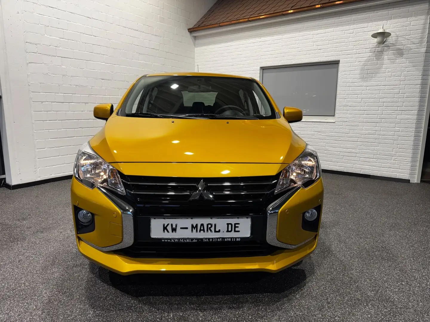 Mitsubishi Space Star Select+ AUTOM.KLIMA SITZH.ALLWETTER Gelb - 2