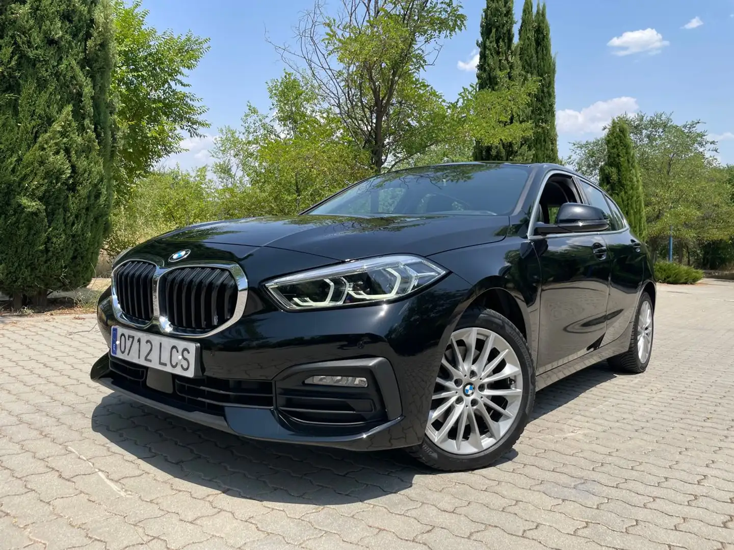 BMW 118d 150cv 6 vel. *IVA deducible* *Revisiones en B Nero - 1