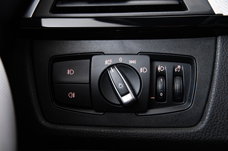 BMW 318 3-serie Touring 318i High Executive M-sport - Pano — photo 42
