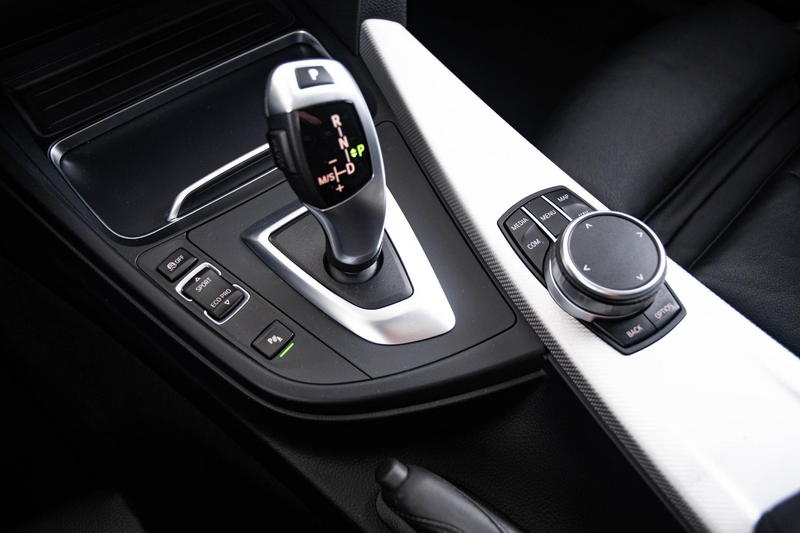 BMW 318 3-serie Touring 318i High Executive M-sport - Pano — photo 46