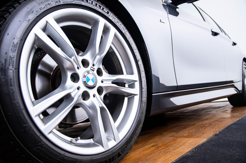 BMW 318 3-serie Touring 318i High Executive M-sport - Pano — photo 27