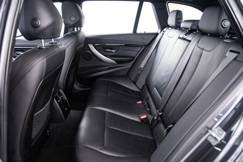 BMW 318 3-serie Touring 318i High Executive M-sport - Pano — photo 37