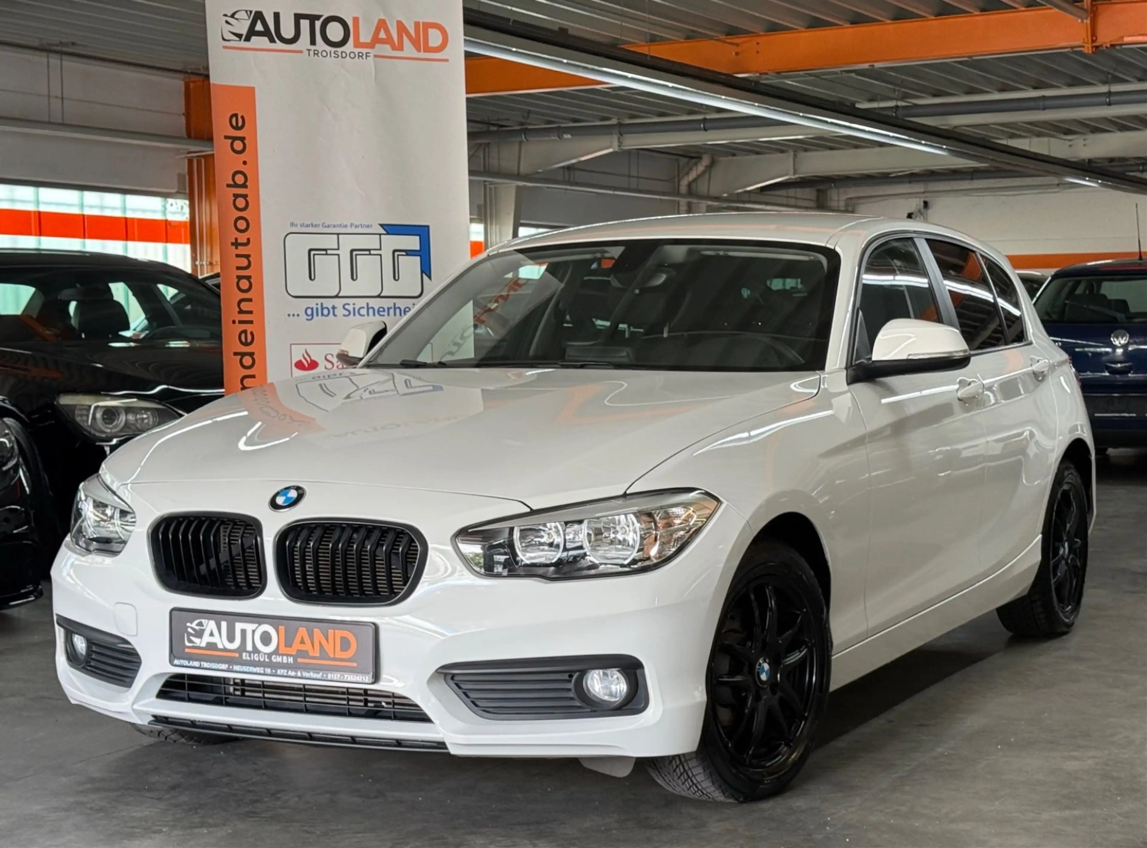 BMW 118 i Lim 5-trg*1.HAND*NUR 66TKM*TEMPO*PDC*SZHG* — photo 2