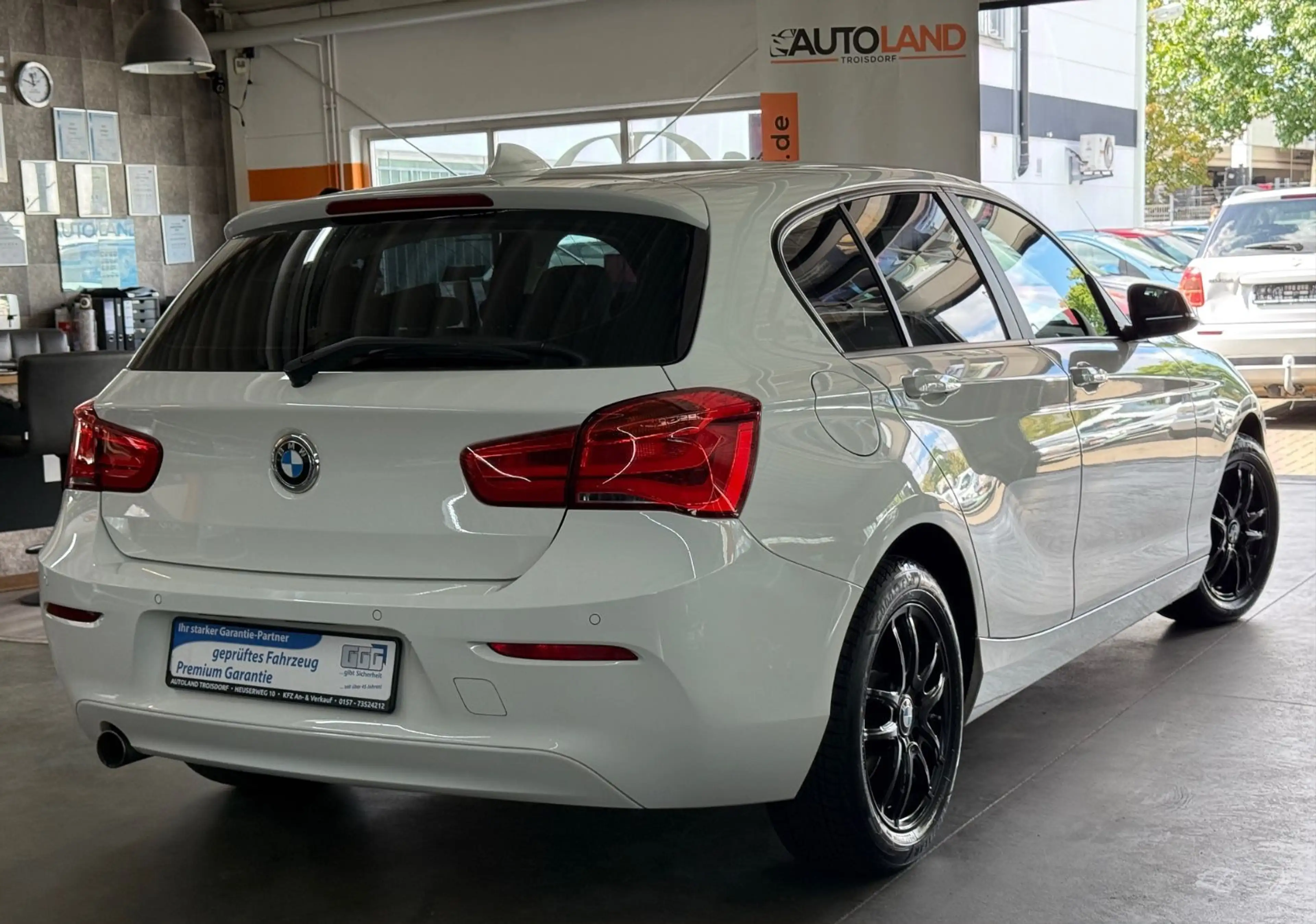BMW 118 i Lim 5-trg*1.HAND*NUR 66TKM*TEMPO*PDC*SZHG* — photo 6
