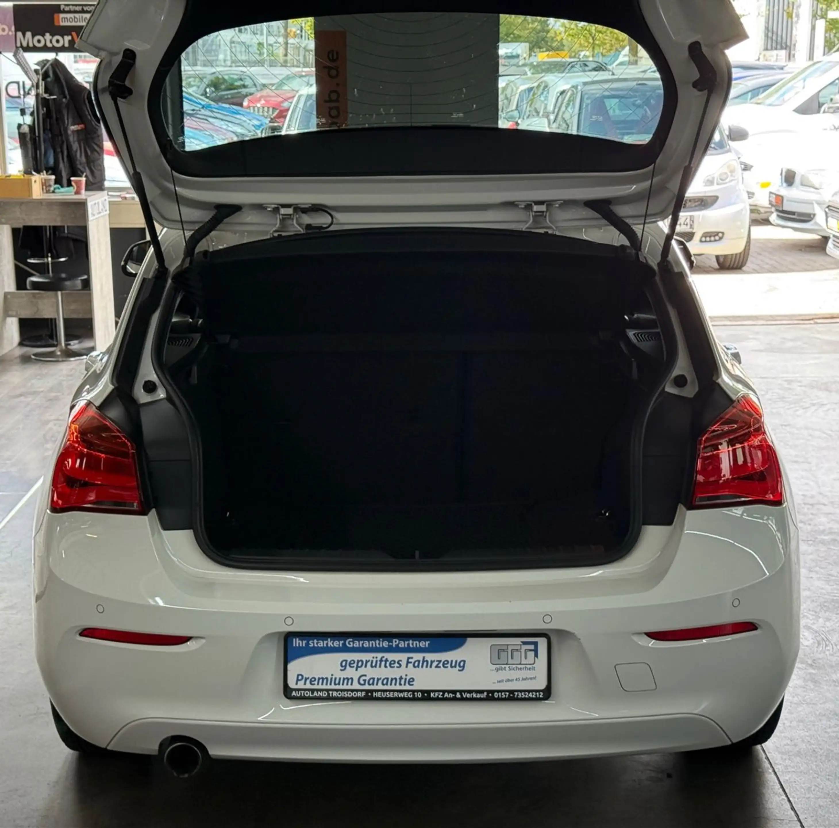 BMW 118 i Lim 5-trg*1.HAND*NUR 66TKM*TEMPO*PDC*SZHG* — photo 9