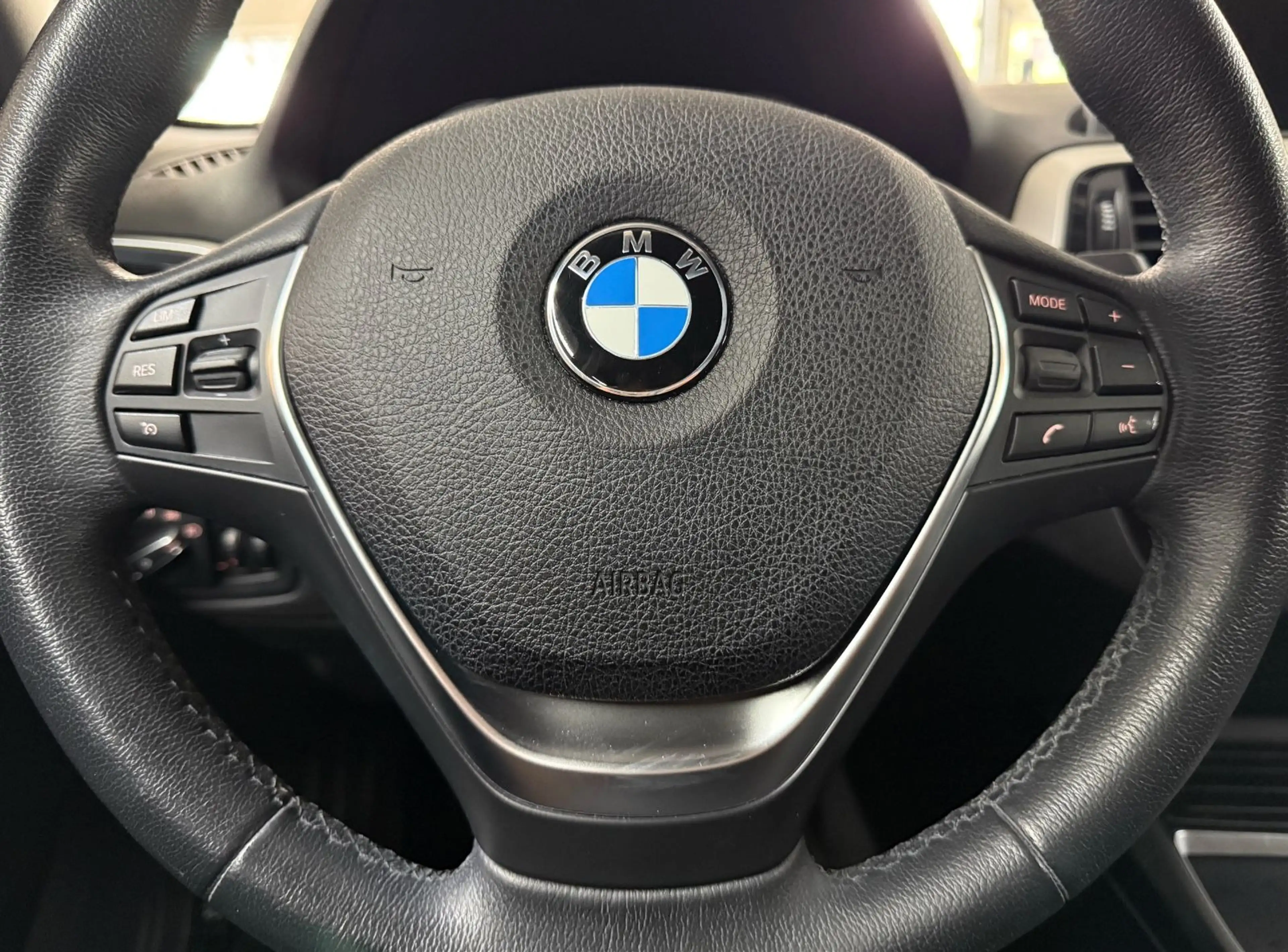 BMW 118 i Lim 5-trg*1.HAND*NUR 66TKM*TEMPO*PDC*SZHG* — photo 13