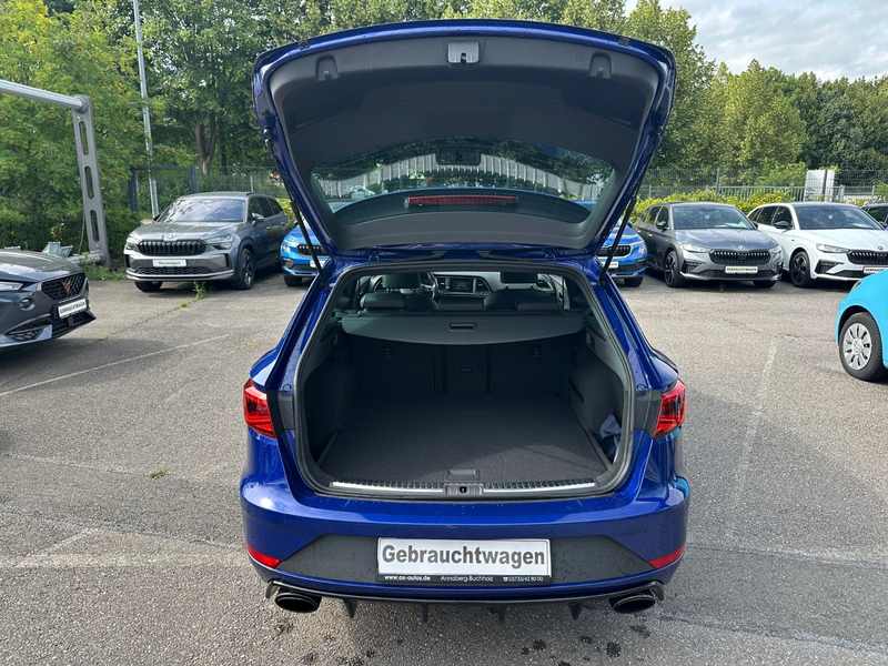 SEAT Leon ST Cupra 300 4Drive — photo 12