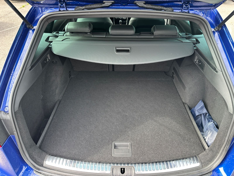 SEAT Leon ST Cupra 300 4Drive — photo 11
