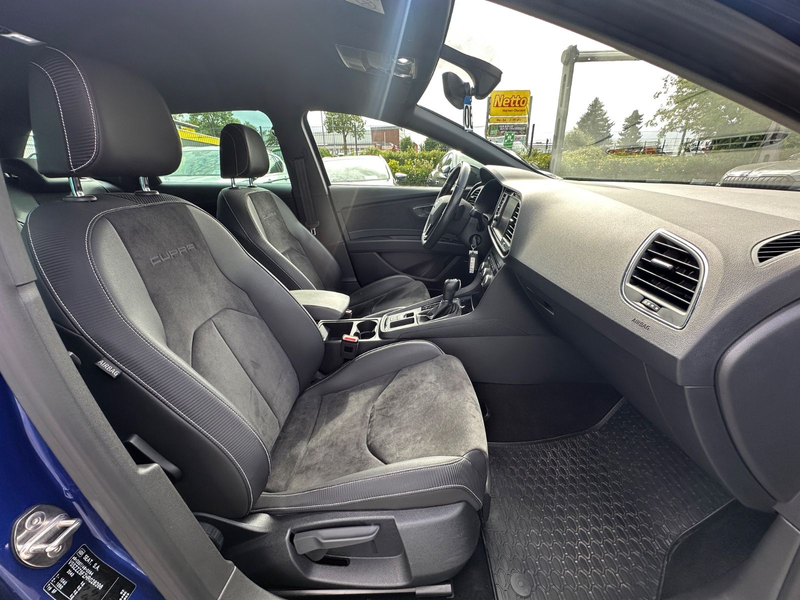 SEAT Leon ST Cupra 300 4Drive — photo 9