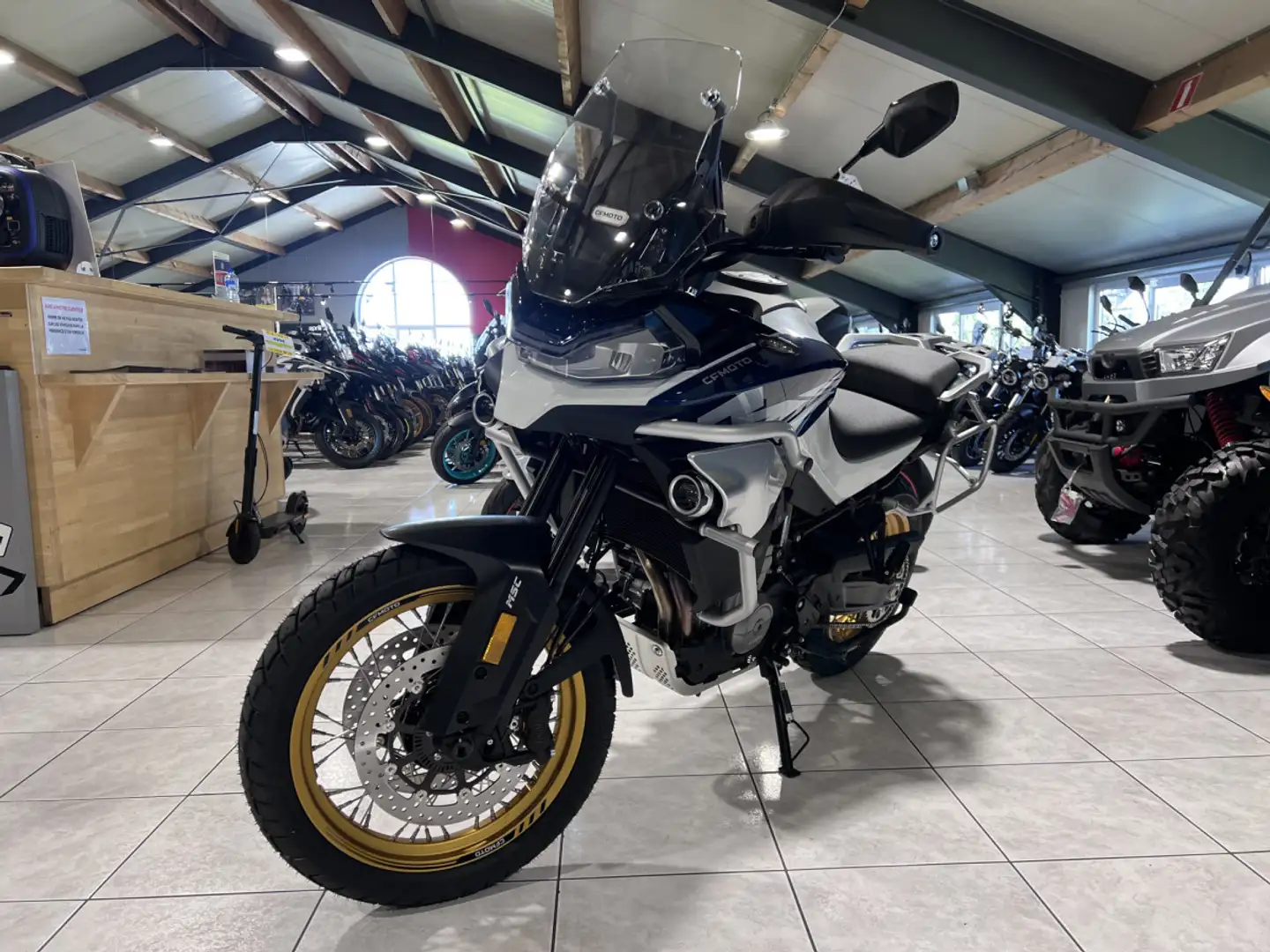 CFMOTO 800 MT EXPLORER GT Wit - 2