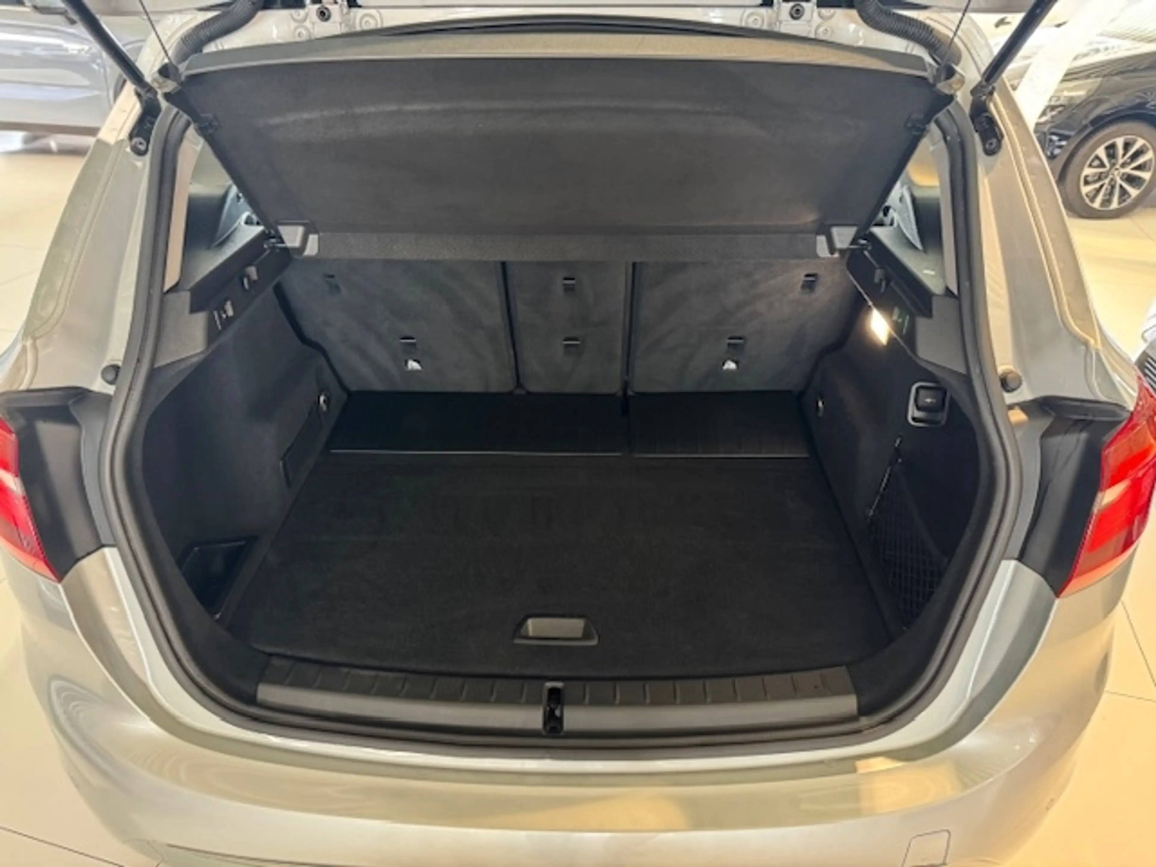 BMW 240 Active Tourer 220 i Aut. Luxury Line — photo 8