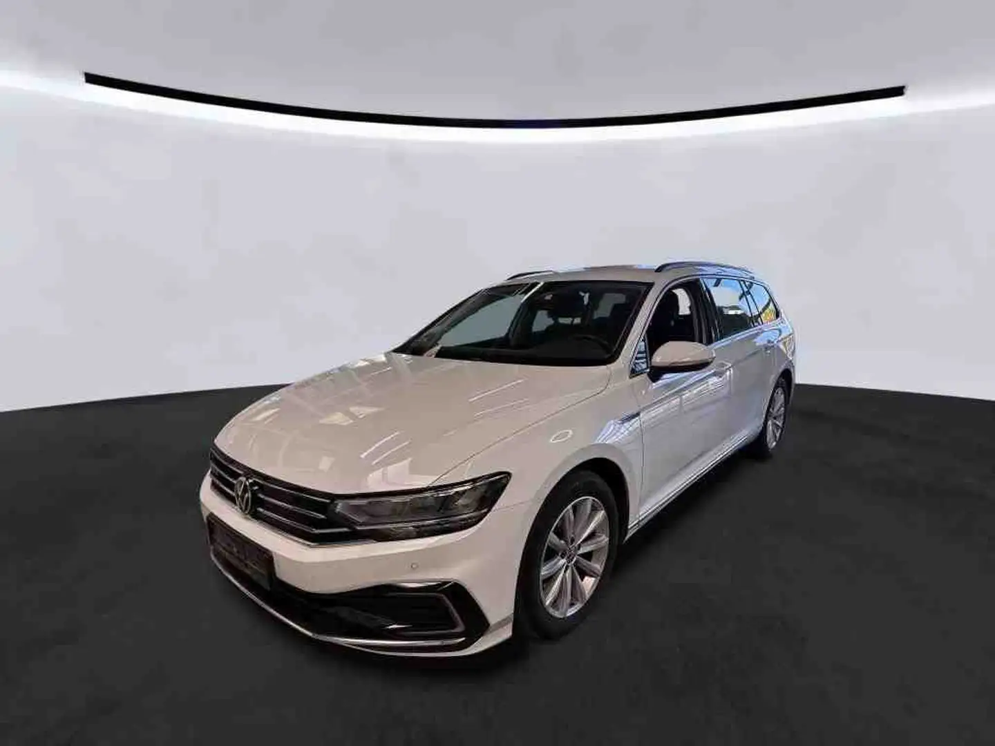 Volkswagen Passat Variant GTE Weiß - 2