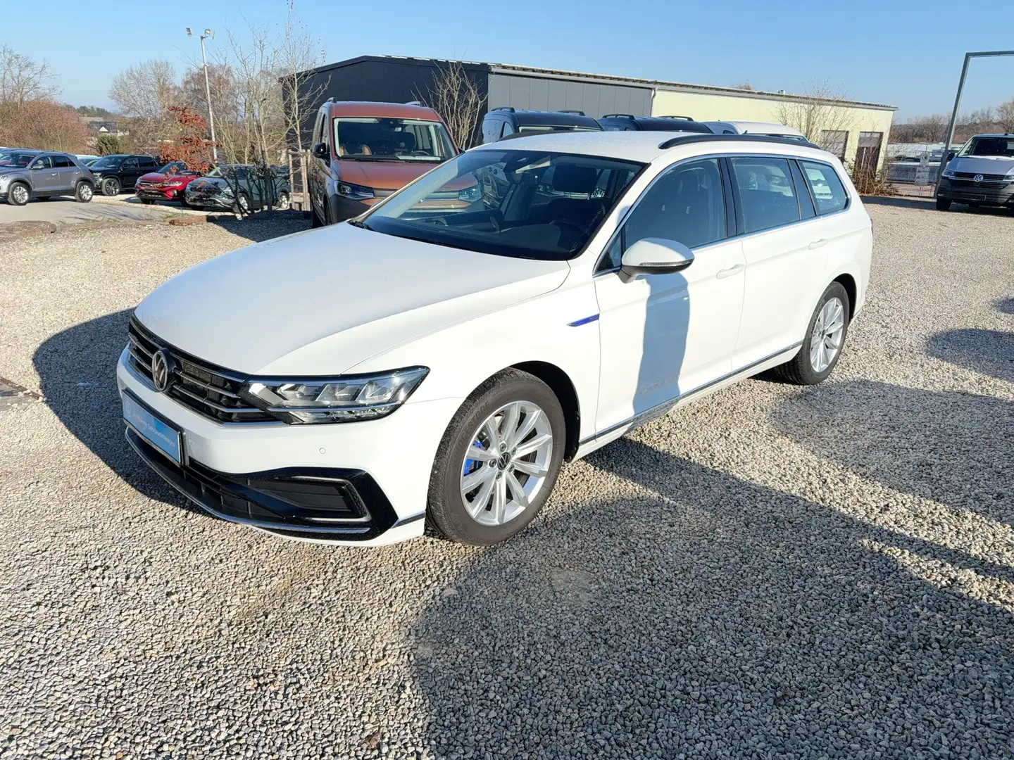 Volkswagen Passat Variant GTE Weiß - 2