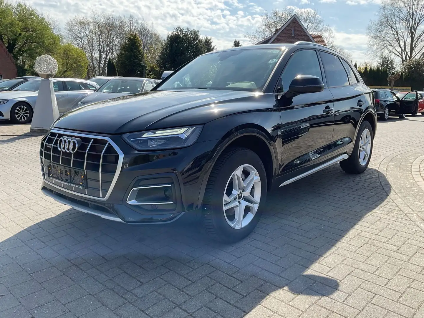 Audi Q5 40 TDI S tronic quattro,Kamera,AHK,Navi,ACC Zwart - 1