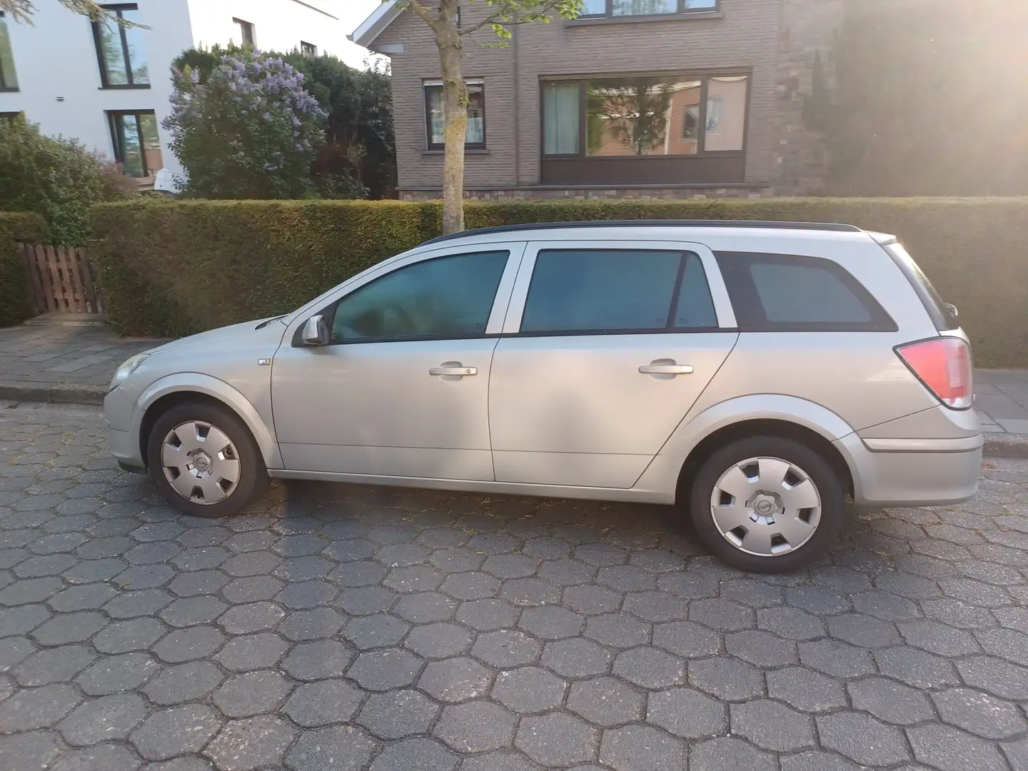 Opel Astra Astra 1.7 A-H/SW Gris - 1