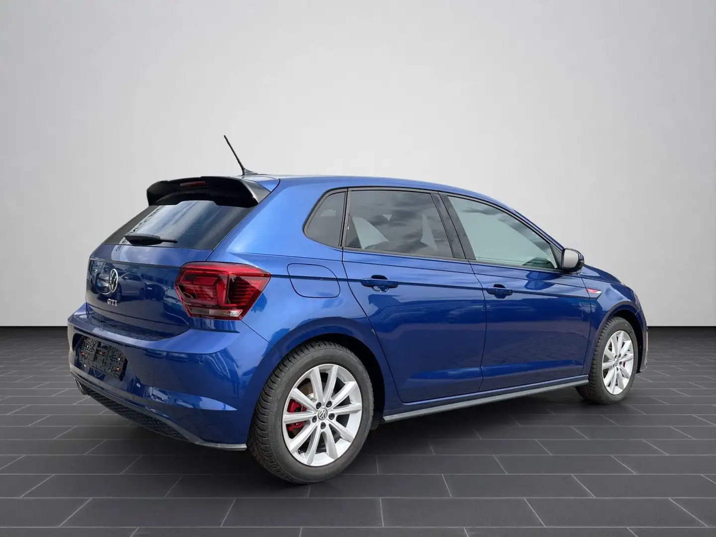 Volkswagen Polo GTI 2.0 TSI DSG NAVI LED SHZ KLIMA DAB Blauw - 2