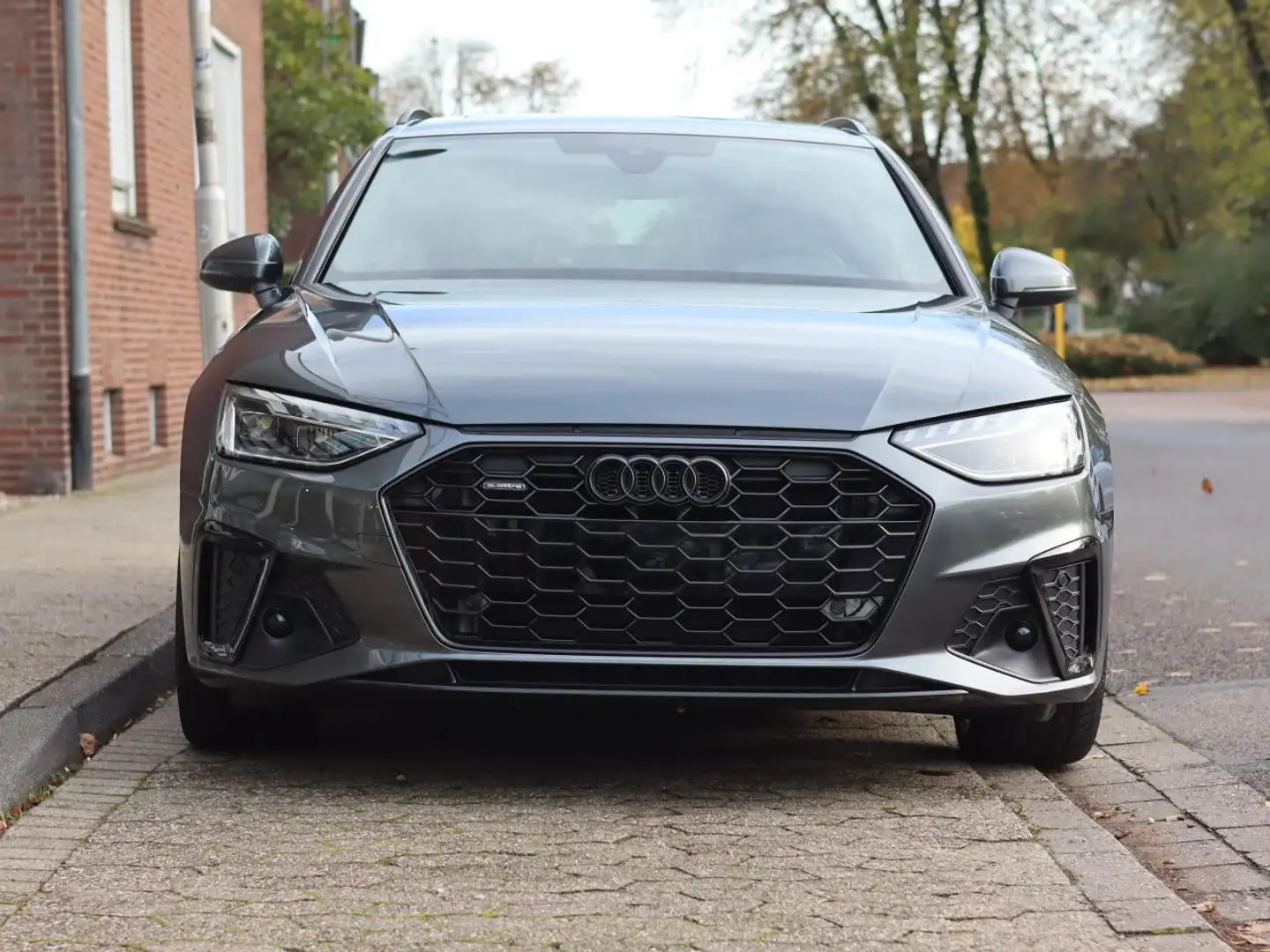 Audi A4 Avant 2.0 TDI quattro S line PANO Buissnes LED Gris - 2