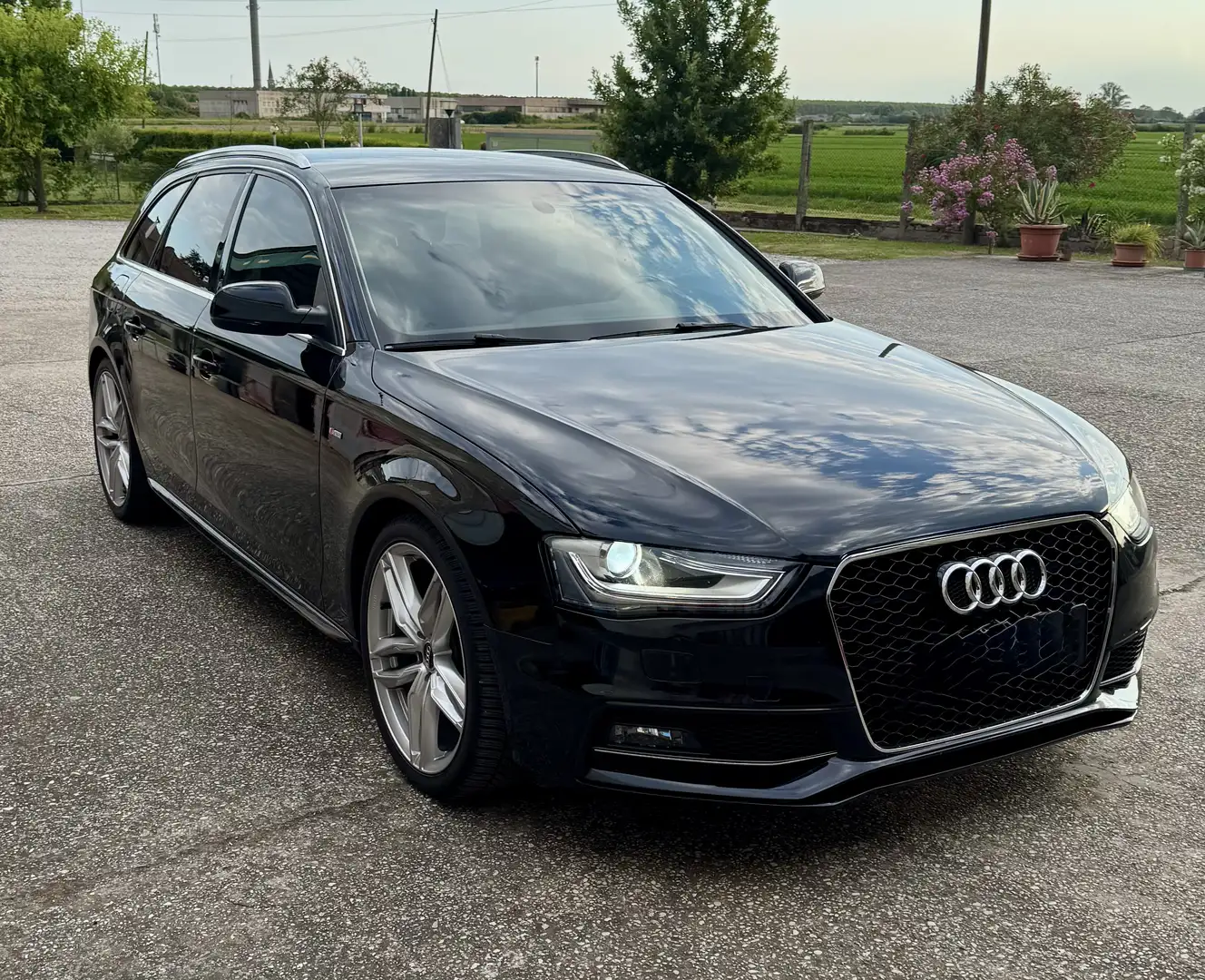 Audi A4 Avant 2.0 tdie Advanced 136cv - 1