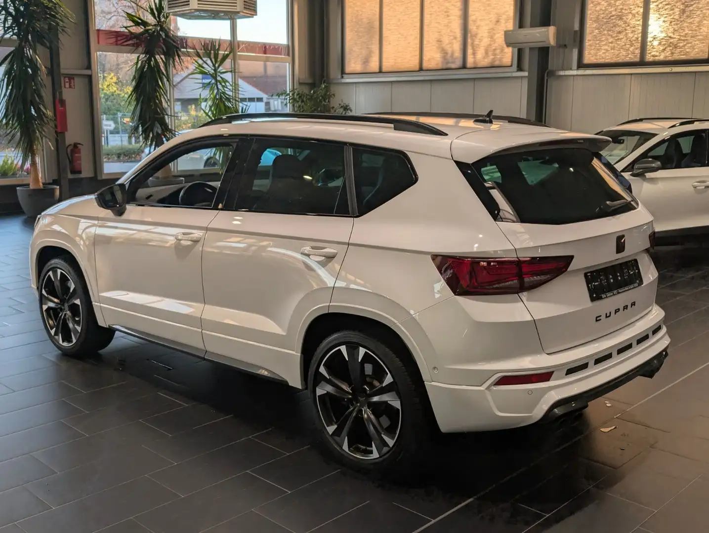 CUPRA Ateca VZ 2.0 TSI 4Drive DSG 1. Hand White - 2
