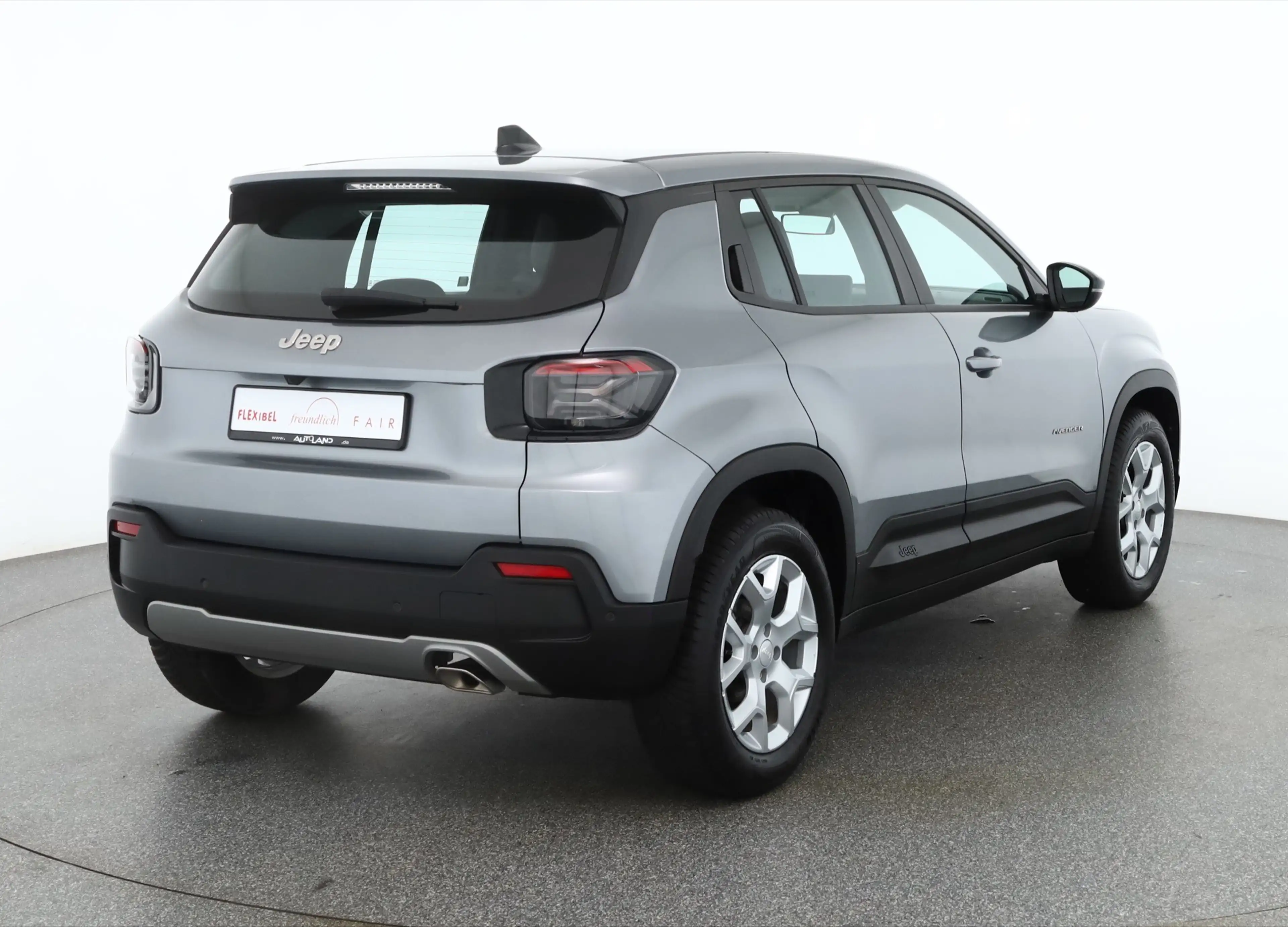 Jeep Avenger 1.2 Altitude LED Navi Sitzheizung Kamera — photo 5