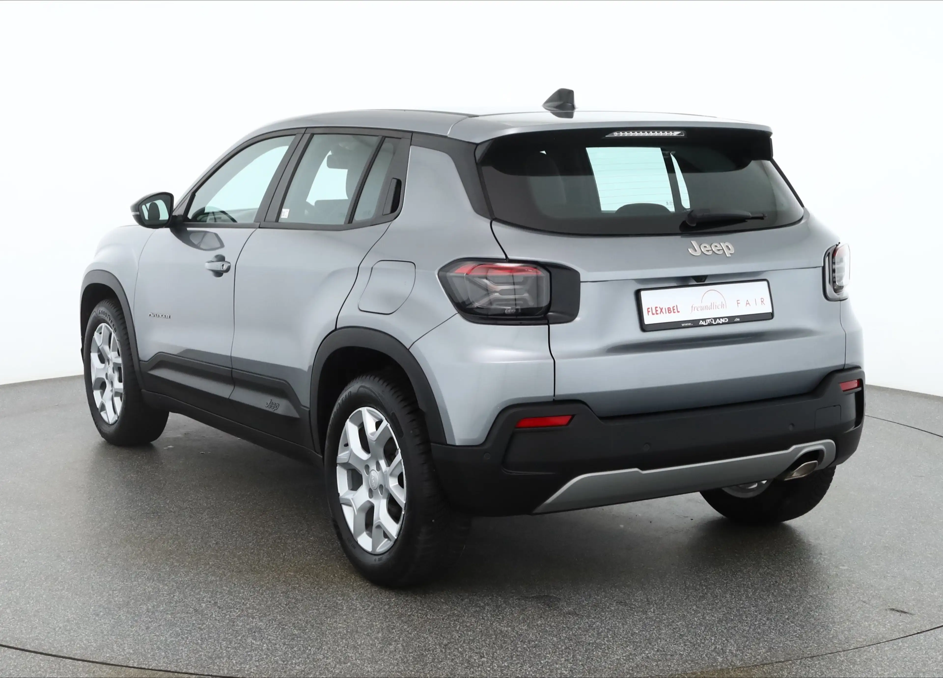 Jeep Avenger 1.2 Altitude LED Navi Sitzheizung Kamera — photo 3