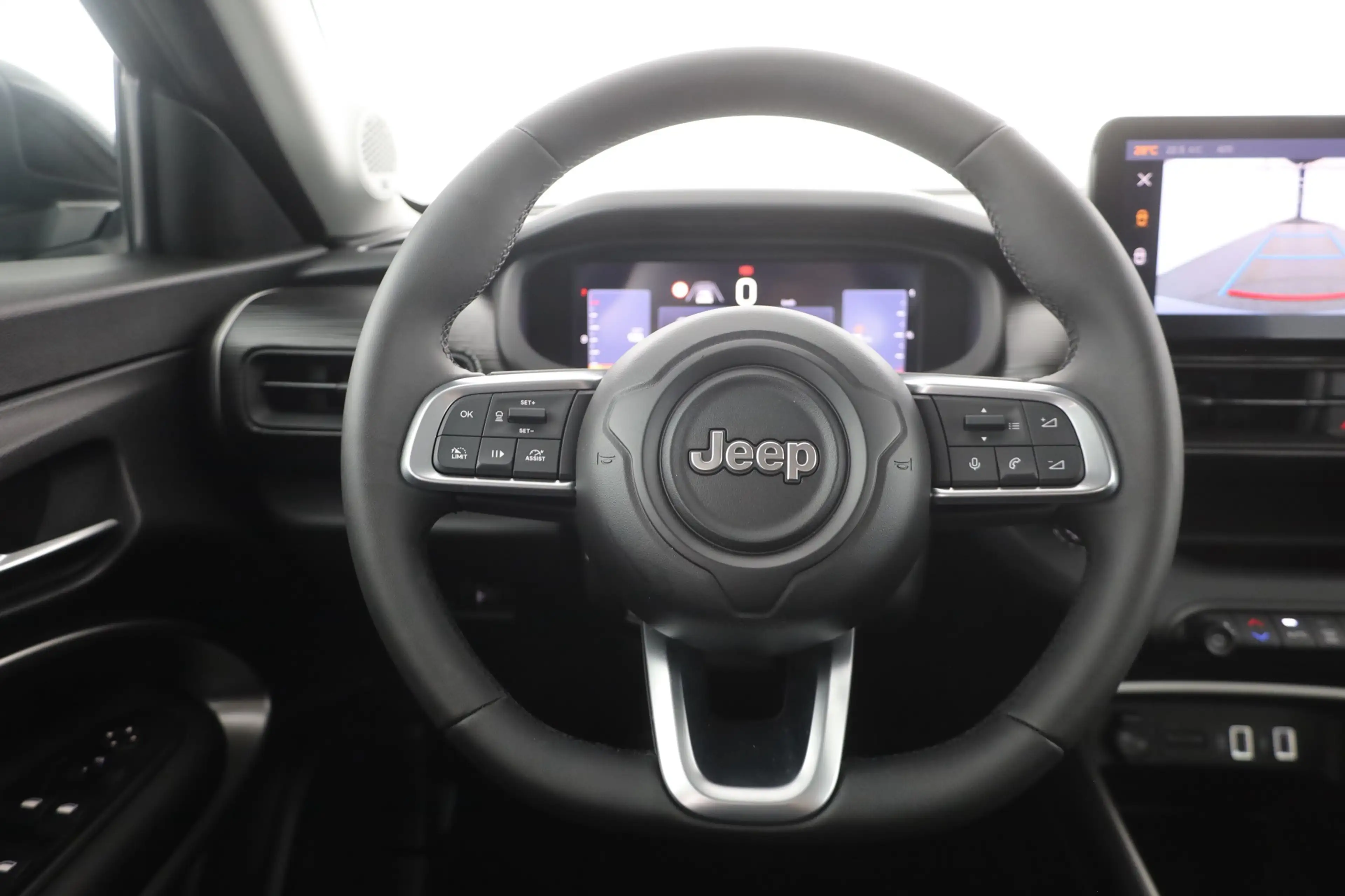 Jeep Avenger 1.2 Altitude LED Navi Sitzheizung Kamera — photo 15