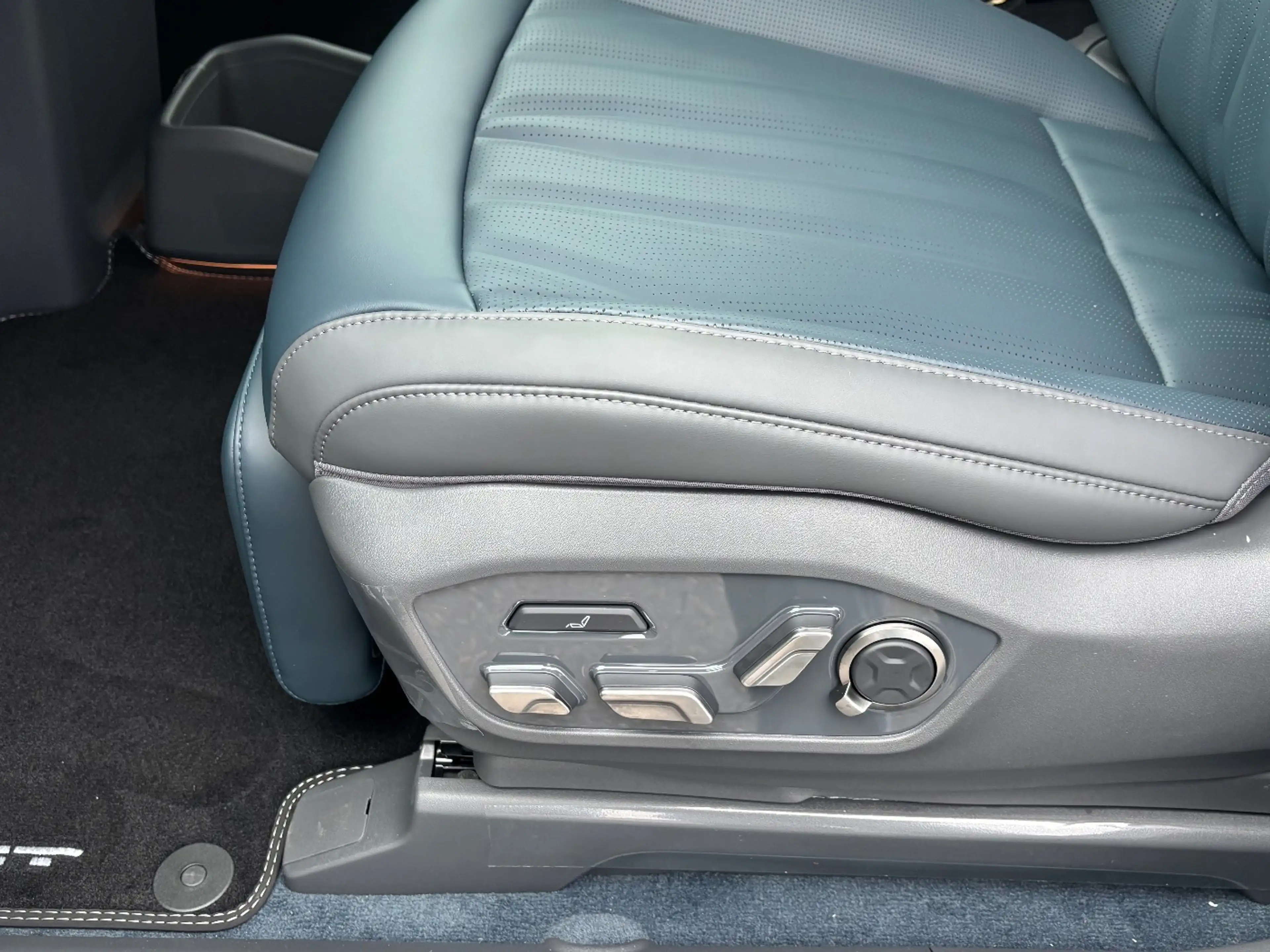 Kia EV9 99,8 kWh AWD GTLine Digitale Außenspiegel*AHK — photo 9