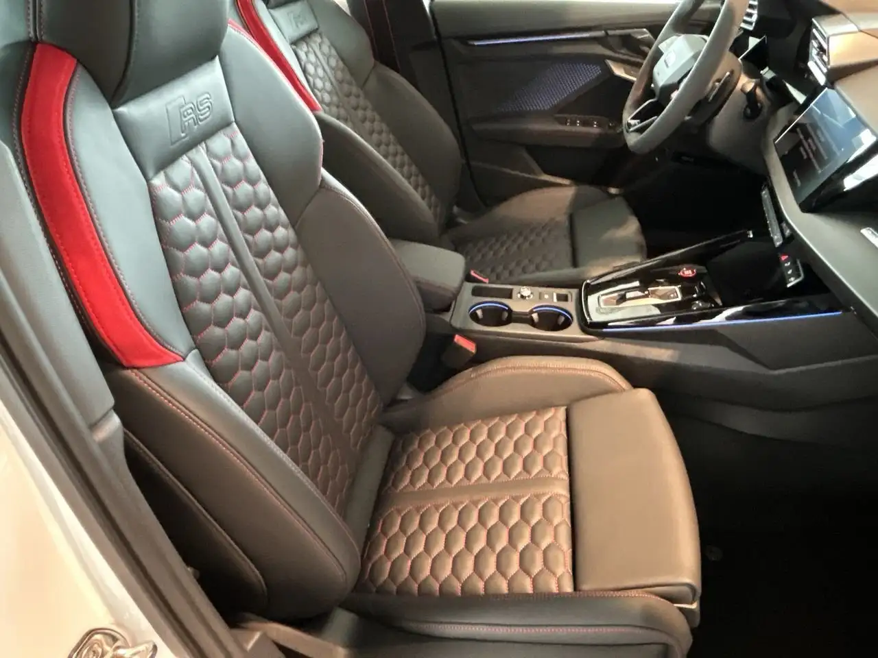 Audi RS3 снимка Audi RS3