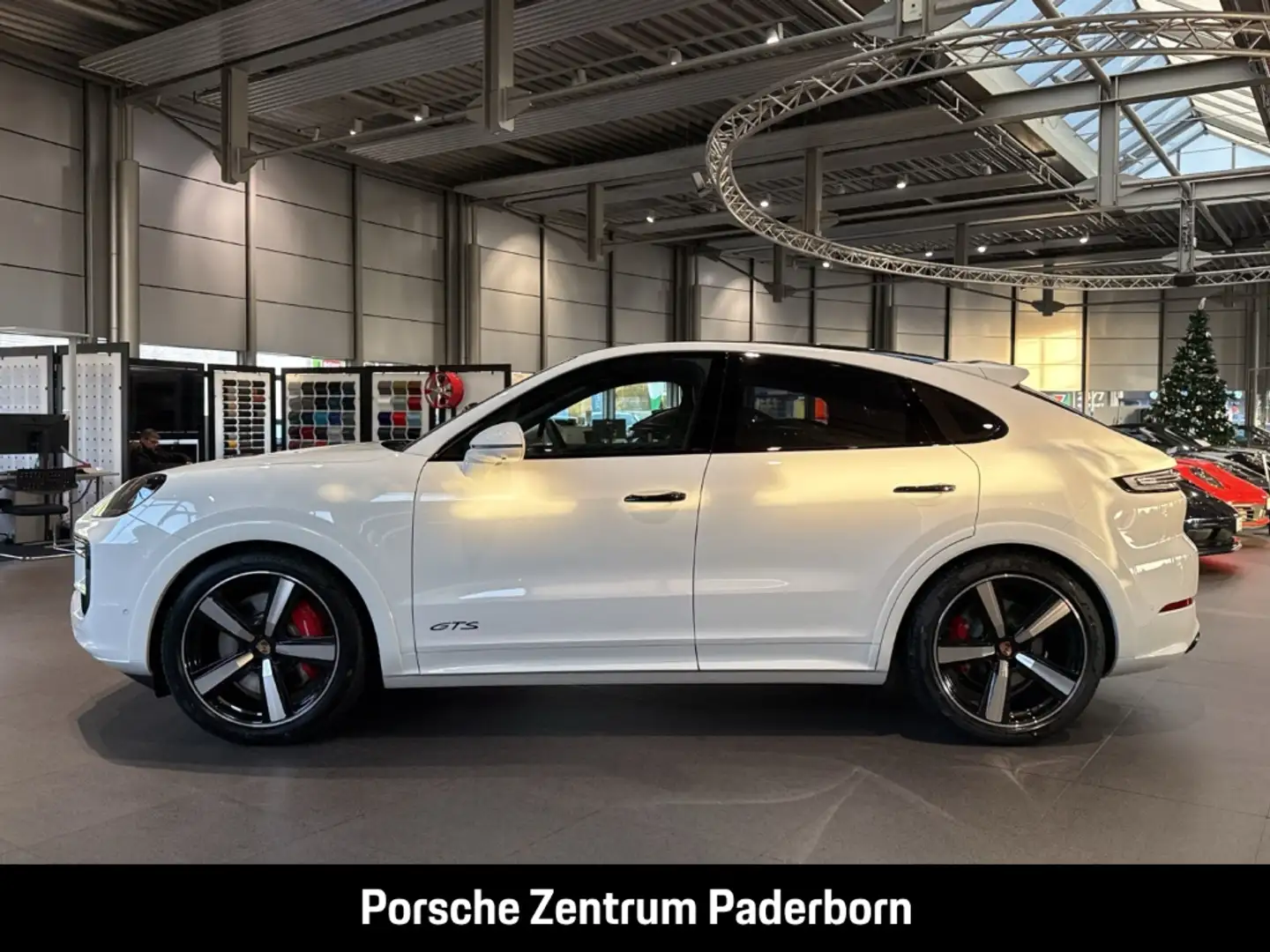 Porsche Cayenne GTS Coupe Burmester HA-Lenkung InnoDrive Weiß - 2