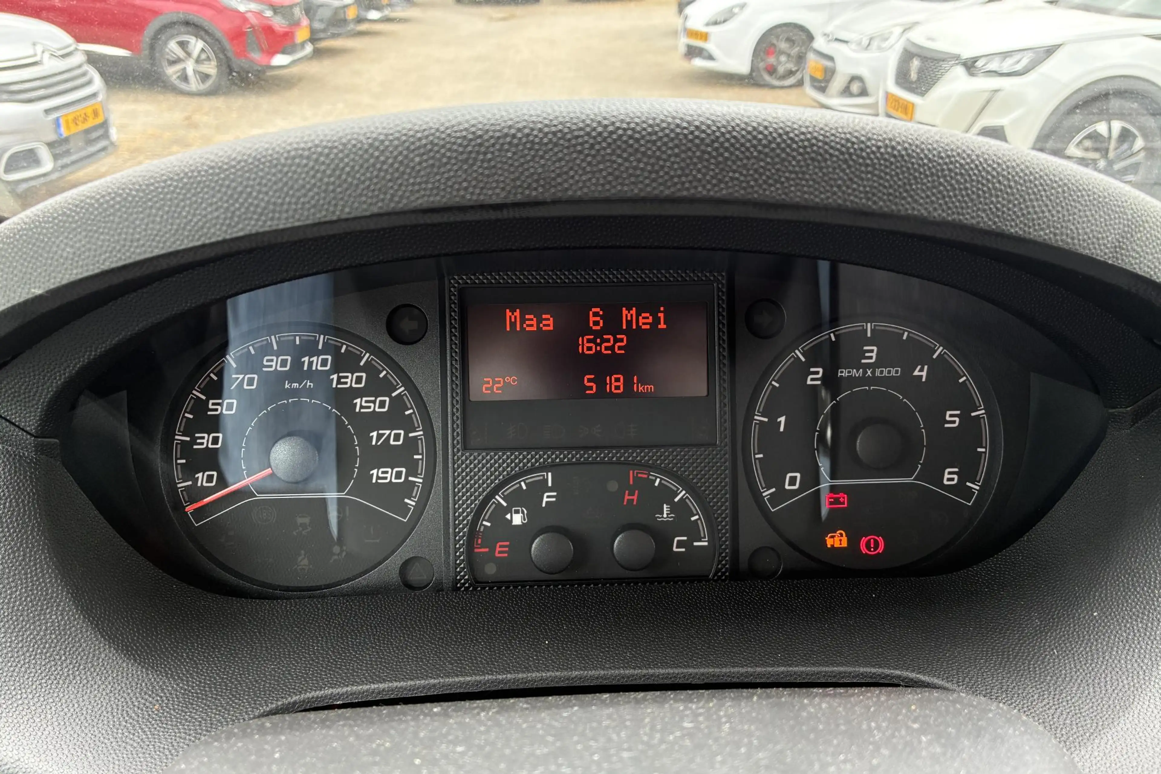 Peugeot Boxer e-Boxer 435 L3H2 Zwaar Premium-70KWh 3-Pers. | Nav — photo 12