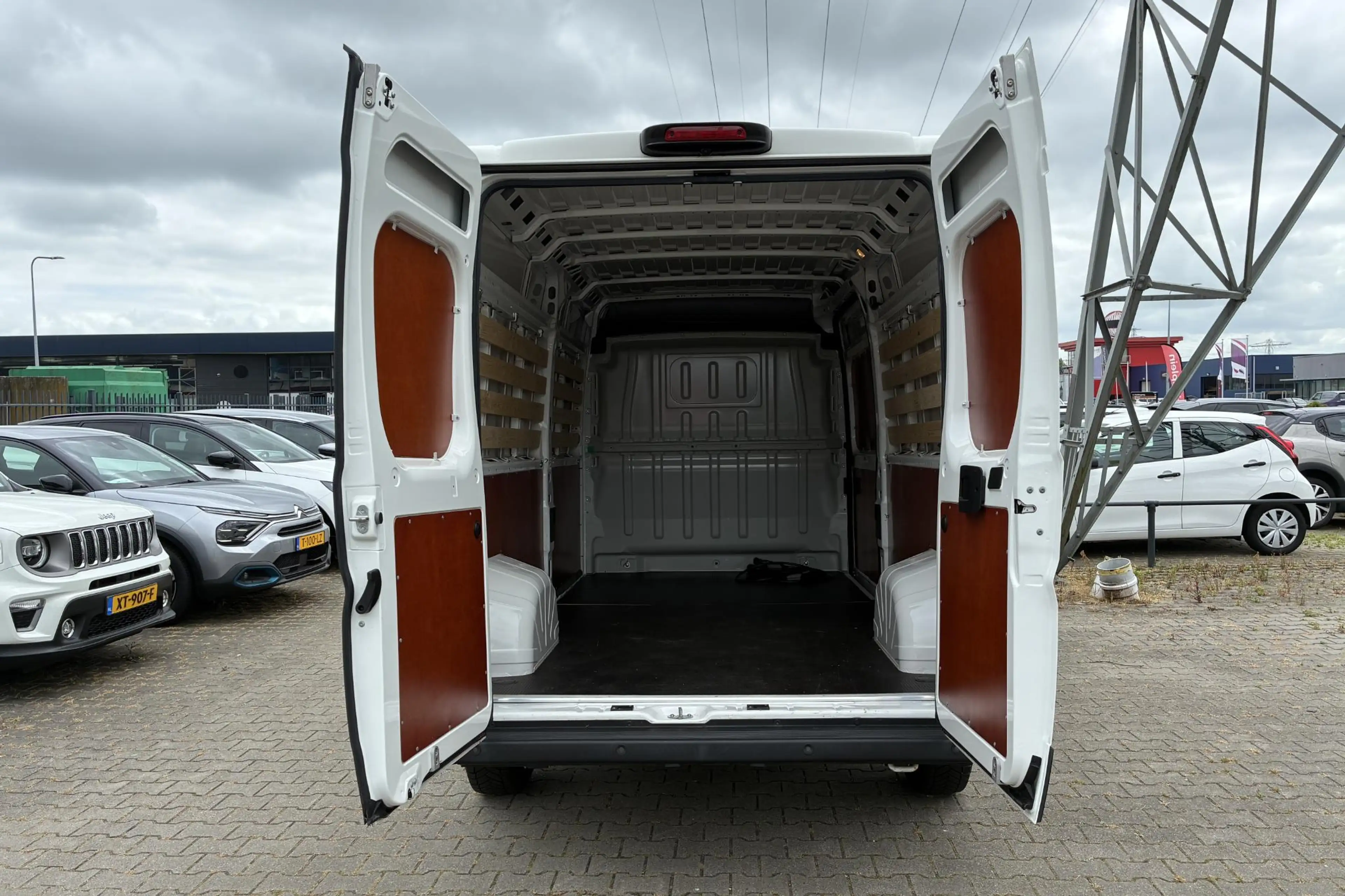 Peugeot Boxer e-Boxer 435 L3H2 Zwaar Premium-70KWh 3-Pers. | Nav — photo 8