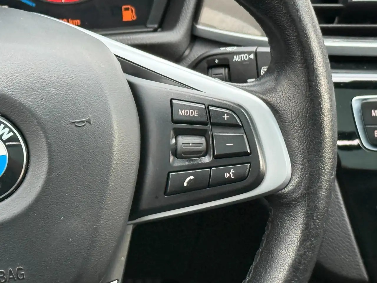 BMW X1 снимка BMW X1