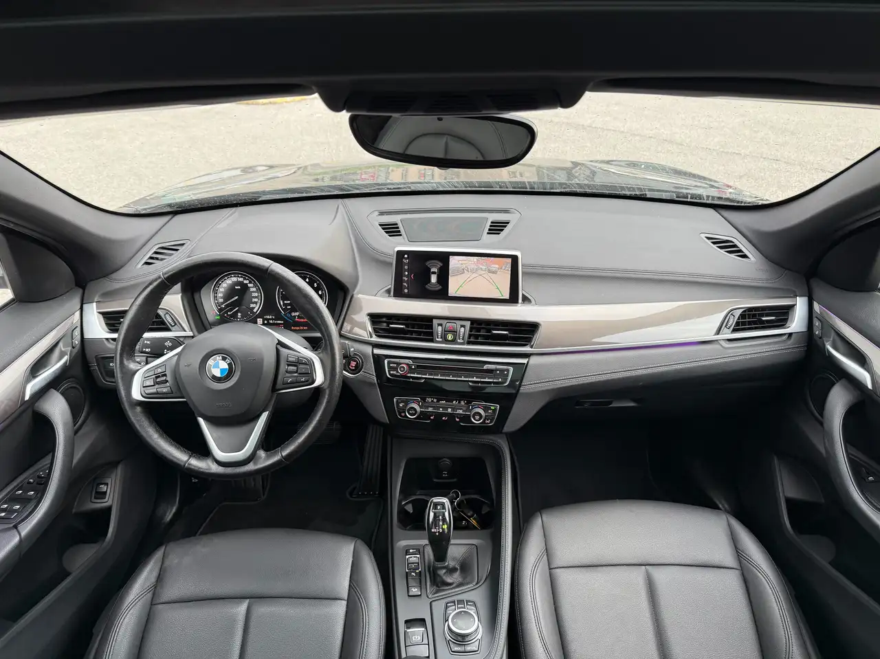 BMW X1 снимка BMW X1