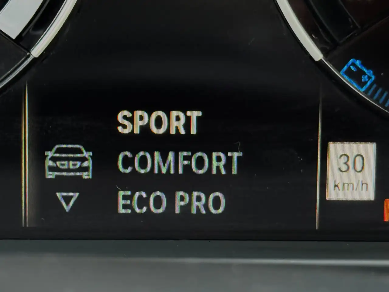 BMW X1 снимка BMW X1