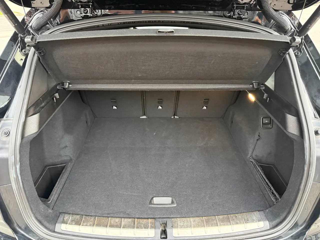 BMW X1 снимка BMW X1