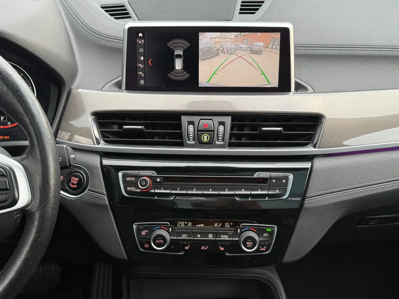 BMW X1 снимка BMW X1