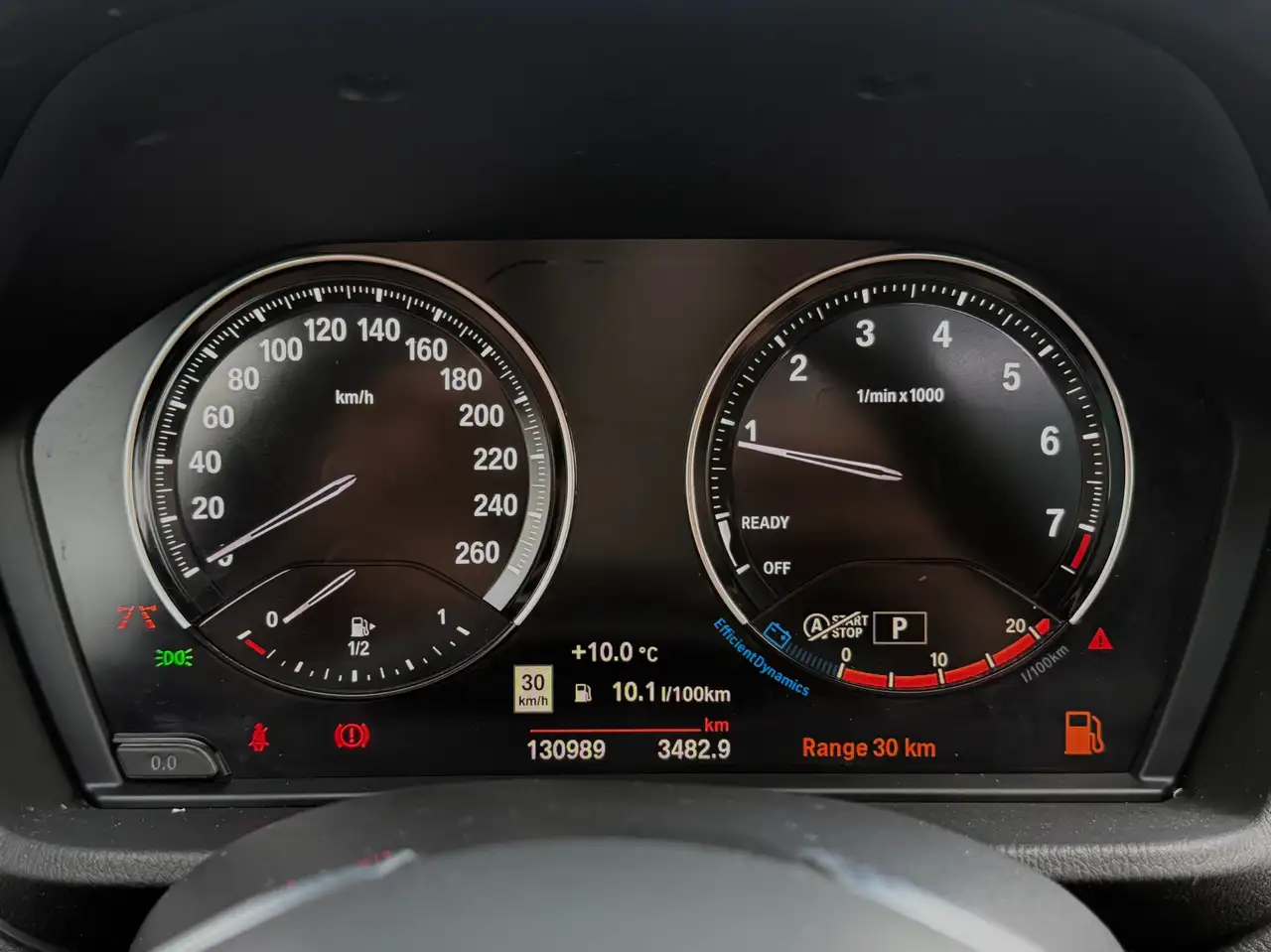 BMW X1 снимка BMW X1