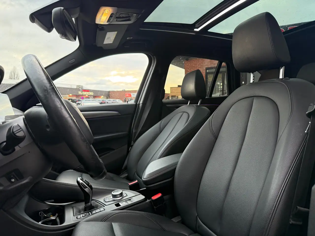 BMW X1 снимка BMW X1