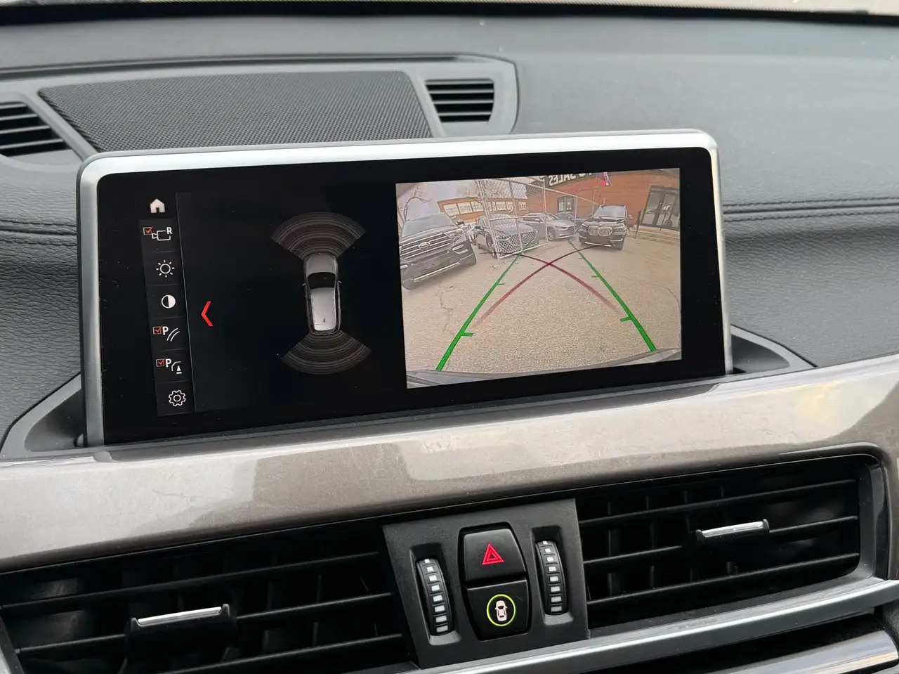 BMW X1 снимка BMW X1