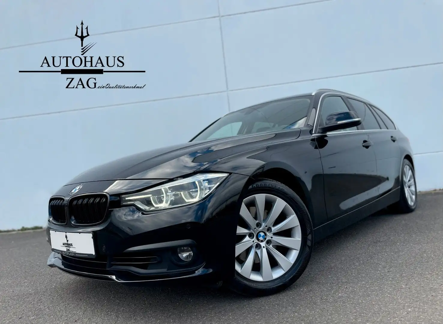 BMW 330 i Touring Automatik*LED*T.LEDER*NAVI*PDC* Schwarz - 1