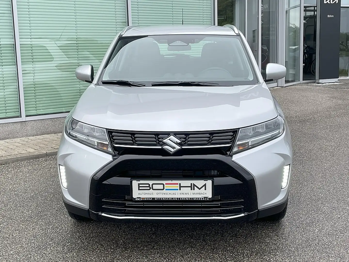 Suzuki Vitara 1,4 DITC Hybrid clear **23.490,- Срібний - 2