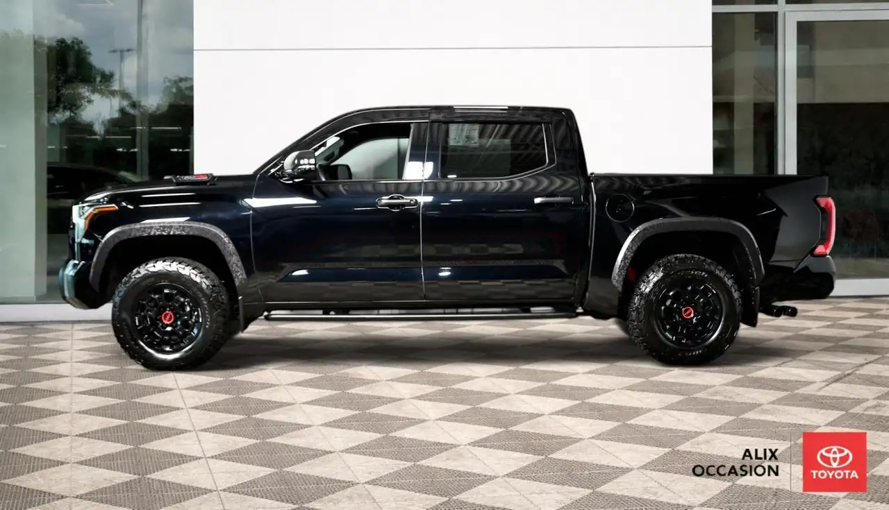 Toyota Tundra снимка Toyota Tundra
