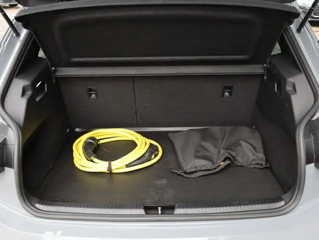 CUPRA Born view 12
